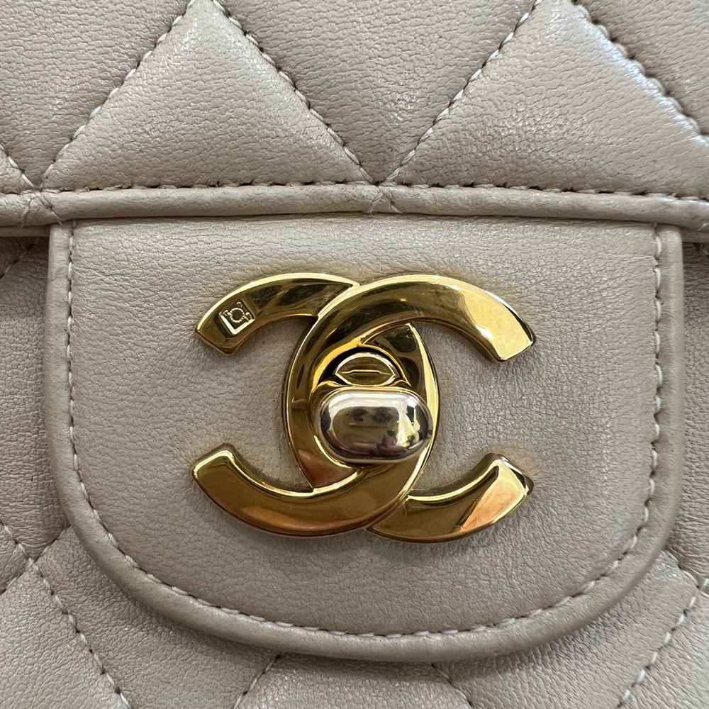 Rare Vintage Chanel Kelly top handle bag 24k Gold Hardware - Picture 5 of 17